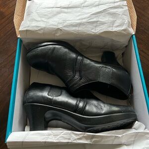 Dansko Banks Nappa Booties